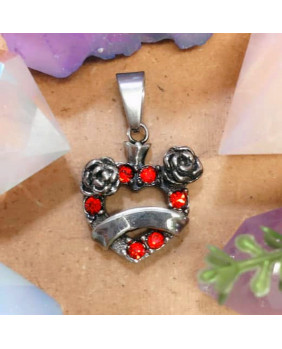 Red heart pendant with roses