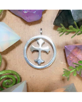 Pendant rings with cross