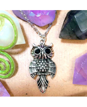Black-eyed owl necklace