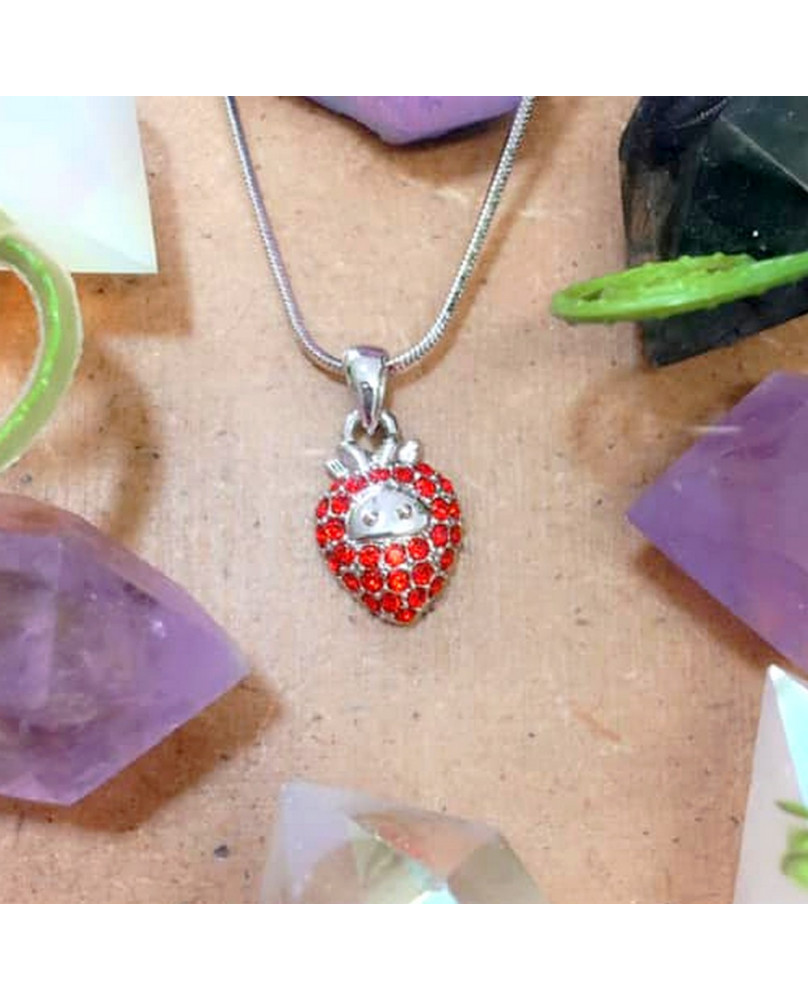 Collier fraise strass rouge