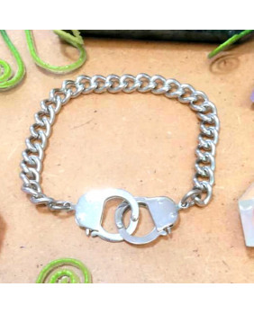 Chain bracelet with handcuff