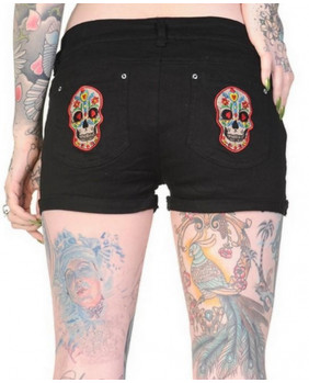 Pantalones cortos góticos...