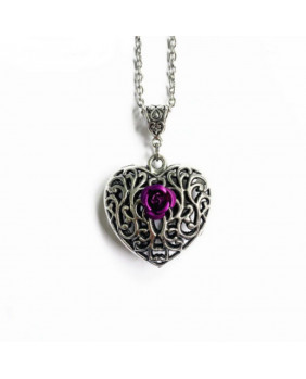 Collier pendentif coeur rose violette