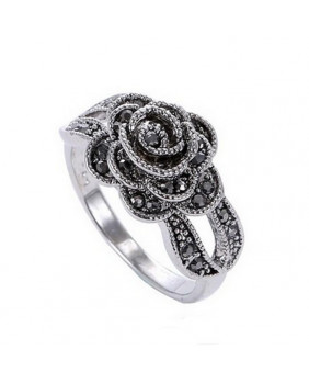 Gothic Romantic Rose Ring