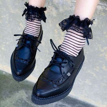 Pointed toe creepers for women